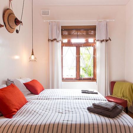 Number5 Guesthouse เคปทาวน์ ภายนอก รูปภาพ